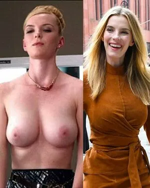 Betty Gilpin OnlyFans Leaked Free Thumbnail Picture - #zsrjOia3yk
