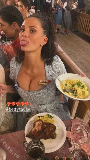 Betty Taube OnlyFans Leaked Free Thumbnail Picture - #hEbKR3Z71O