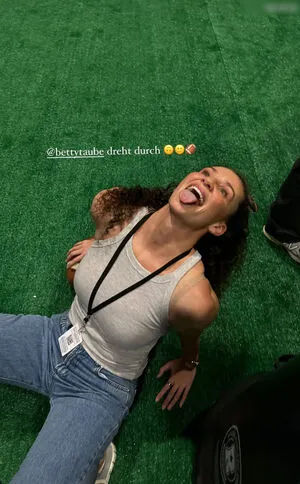 Betty Taube OnlyFans Leaked Free Thumbnail Picture - #wUXKVmj999