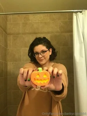 Bettycake666 OnlyFans Leaked Free Thumbnail Picture - #HLhgMngtnr