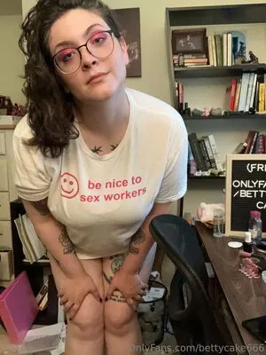 Bettycake666 OnlyFans Leaked Free Thumbnail Picture - #VTuPLEGJoc