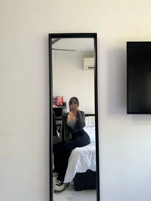 Beverlyloh OnlyFans Leaked Free Thumbnail Picture - #5sLOaf3yAI