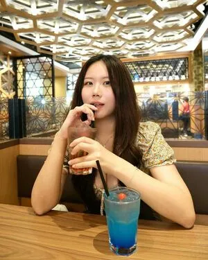 Beverlyloh OnlyFans Leaked Free Thumbnail Picture - #J448wgctiS