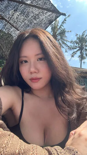 Beverlyloh OnlyFans Leaked Free Thumbnail Picture - #pBWxHY7Jj3