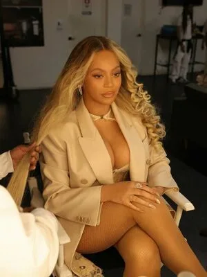 Beyonce OnlyFans Leaked Free Thumbnail Picture - #Bwen45GEUa