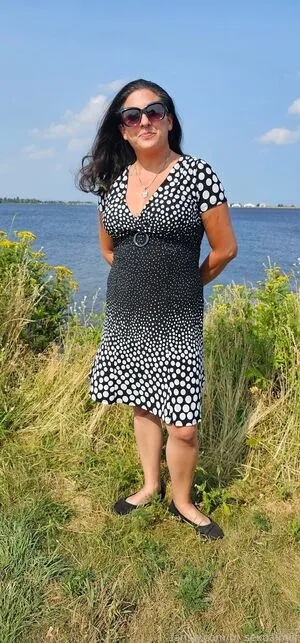 Bi Sexualmilf OnlyFans Leaked Free Thumbnail Picture - #nmGkCD67wO