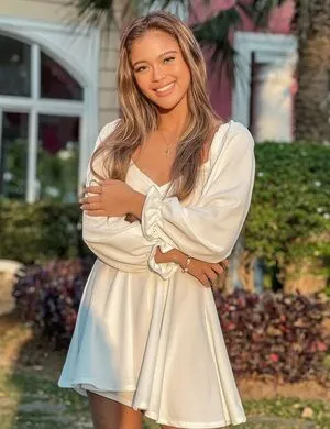 Bianca Bustamante OnlyFans Leaked Free Thumbnail Picture - #9l3HckvF83