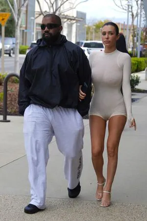 Bianca Censori OnlyFans Leaked Free Thumbnail Picture - #1M5A8B9Hlx