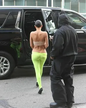 Bianca Censori OnlyFans Leaked Free Thumbnail Picture - #8blFFeLv9m