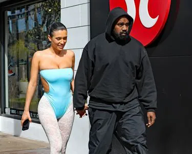 Bianca Censori OnlyFans Leaked Free Thumbnail Picture - #9t5M5OjiqY