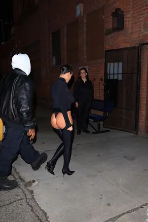 Bianca Censori OnlyFans Leaked Free Thumbnail Picture - #9xO1JRtBl5