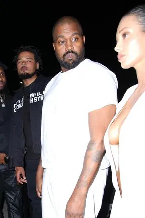 Bianca Censori OnlyFans Leaked Free Thumbnail Picture - #CdeN1vU295