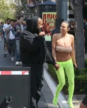 Bianca Censori OnlyFans Leaked Free Thumbnail Picture - #G48ijONnfT