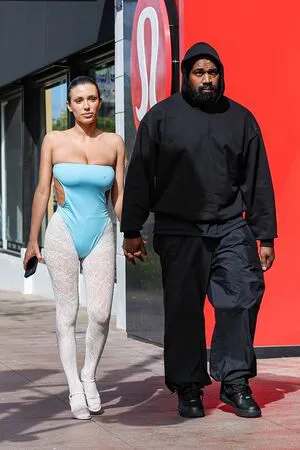 Bianca Censori OnlyFans Leaked Free Thumbnail Picture - #LkR48iCxtI