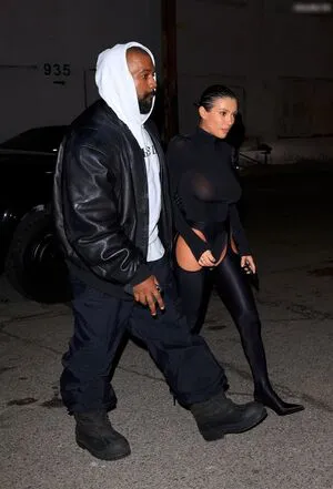 Bianca Censori OnlyFans Leaked Free Thumbnail Picture - #ONFRLXslNI