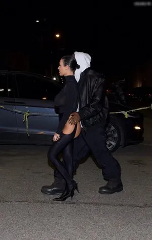 Bianca Censori OnlyFans Leaked Free Thumbnail Picture - #P1mFiAiVSO