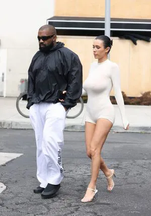 Bianca Censori OnlyFans Leaked Free Thumbnail Picture - #UurATLML90