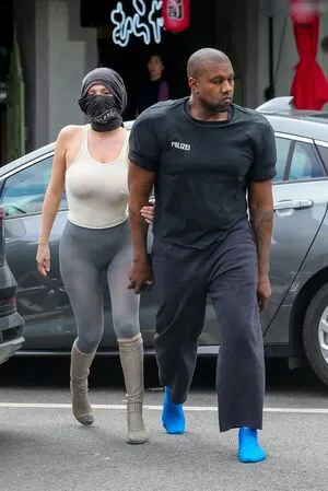 Bianca Censori OnlyFans Leaked Free Thumbnail Picture - #X0186XjkM1