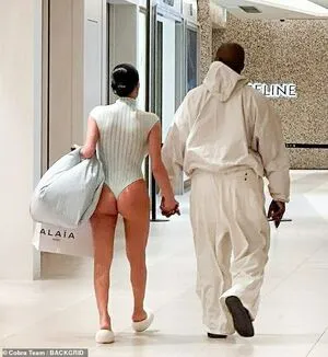 Bianca Censori OnlyFans Leaked Free Thumbnail Picture - #Zv82PNfGzn