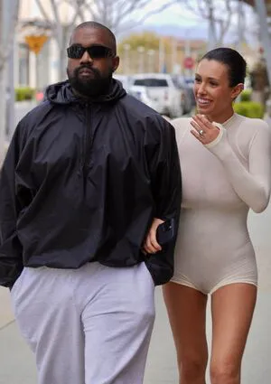 Bianca Censori OnlyFans Leaked Free Thumbnail Picture - #bENxtKvppr