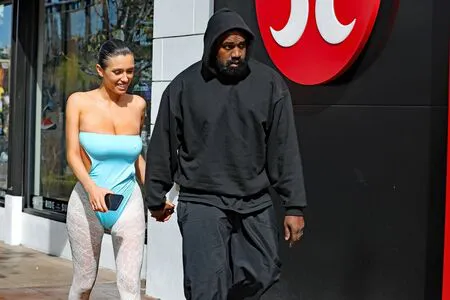 Bianca Censori OnlyFans Leaked Free Thumbnail Picture - #bsNzqDKcbW