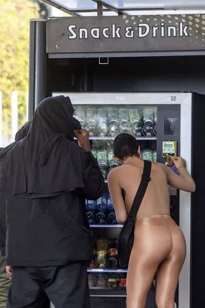 Bianca Censori OnlyFans Leaked Free Thumbnail Picture - #bymrrSo4SP