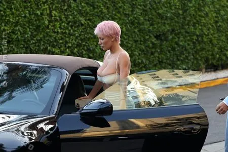 Bianca Censori OnlyFans Leaked Free Thumbnail Picture - #e8xUIuTXTe