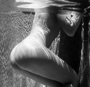 Bianca Censori OnlyFans Leaked Free Thumbnail Picture - #ebyDREzDrX