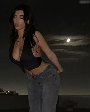 Bianca Censori OnlyFans Leaked Free Thumbnail Picture - #etna3A460h