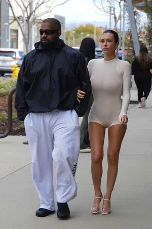 Bianca Censori OnlyFans Leaked Free Thumbnail Picture - #f0OnNWoKos