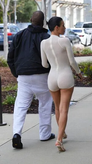 Bianca Censori OnlyFans Leaked Free Thumbnail Picture - #kPzr8Z9V0b