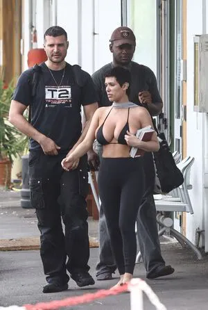 Bianca Censori OnlyFans Leaked Free Thumbnail Picture - #l1P7jaL56V