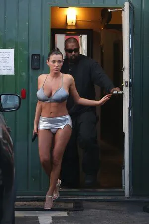 Bianca Censori OnlyFans Leaked Free Thumbnail Picture - #mNV3ENc0yU