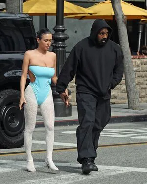 Bianca Censori OnlyFans Leaked Free Thumbnail Picture - #ptMGzy0f0d