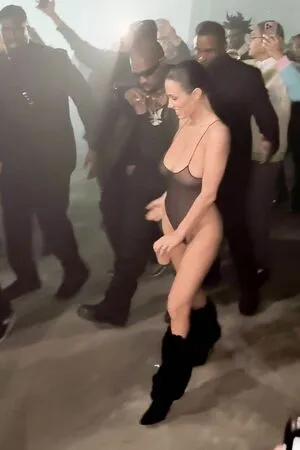 Bianca Censori OnlyFans Leaked Free Thumbnail Picture - #q5VFlocEyC