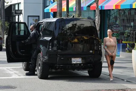 Bianca Censori OnlyFans Leaked Free Thumbnail Picture - #zCGbYjO9w3