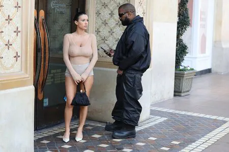 Bianca Censori OnlyFans Leaked Free Thumbnail Picture - #zrPqBZ42q9