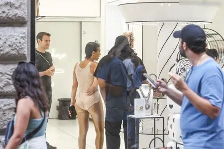 Bianca Censori OnlyFans Leaked Free Thumbnail Picture - #zsJfDggQnK