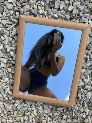 Biancaswanfree OnlyFans Leaked Free Thumbnail Picture - #CfL105CpR4