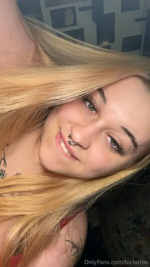 Bicloride OnlyFans Leaked Free Thumbnail Picture - #7xr0xe7cij