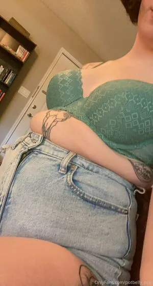 Bigbellybenni OnlyFans Leaked Free Thumbnail Picture - #gfAQECKaDn