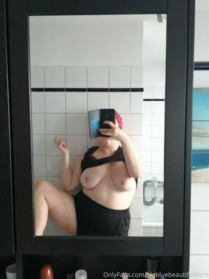 Bigbluebeautifulbitch OnlyFans Leaked Free Thumbnail Picture - #1fGjkdF4wR