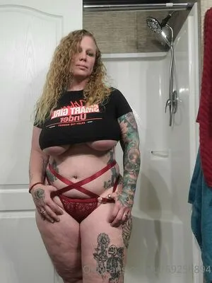 Bigbootymandyj1981 OnlyFans Leaked Free Thumbnail Picture - #S11PSLoRXo
