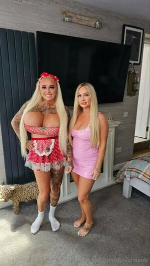 Bigbustyblondeuk OnlyFans Leaked Free Thumbnail Picture - #8KFwNBhpmw