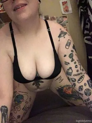 Bigtiddyemo OnlyFans Leaked Free Thumbnail Picture - #12FWi3kIO0