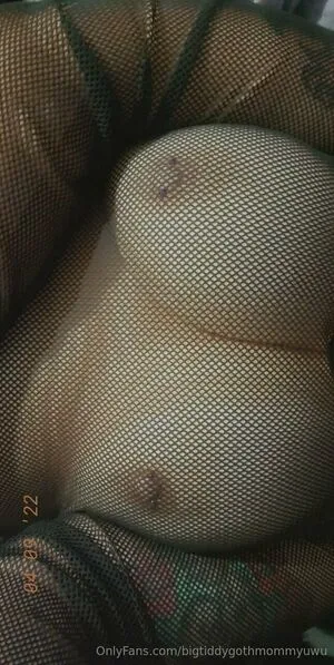 Bigtiddygothmommyuwu OnlyFans Leaked Free Thumbnail Picture - #NUmaOK62qL