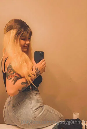 Bigtittyg0thm1r OnlyFans Leaked Free Thumbnail Picture - #4eHo9di5NZ