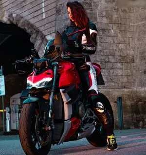 Biker Qu33n OnlyFans Leaked Free Thumbnail Picture - #0mXbuPxLMU