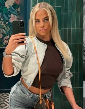 Billie Edge OnlyFans Leaked Free Thumbnail Picture - #UlMb4RQ8fm