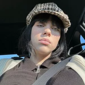 Billie Eilish OnlyFans Leaked Free Thumbnail Picture - #0P3xZwl5dC